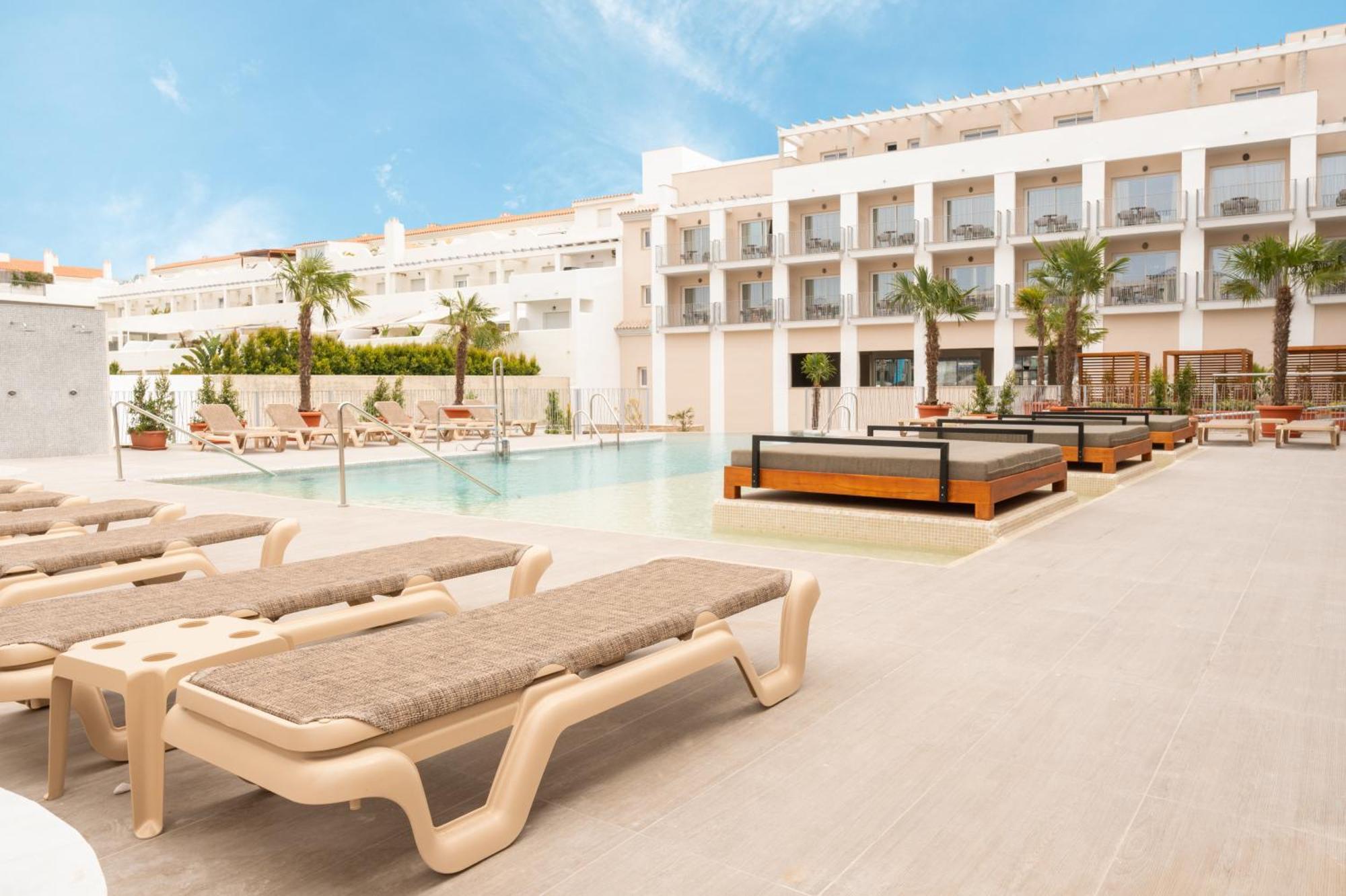 Hotel Event By Qhotels - Adults Recommended